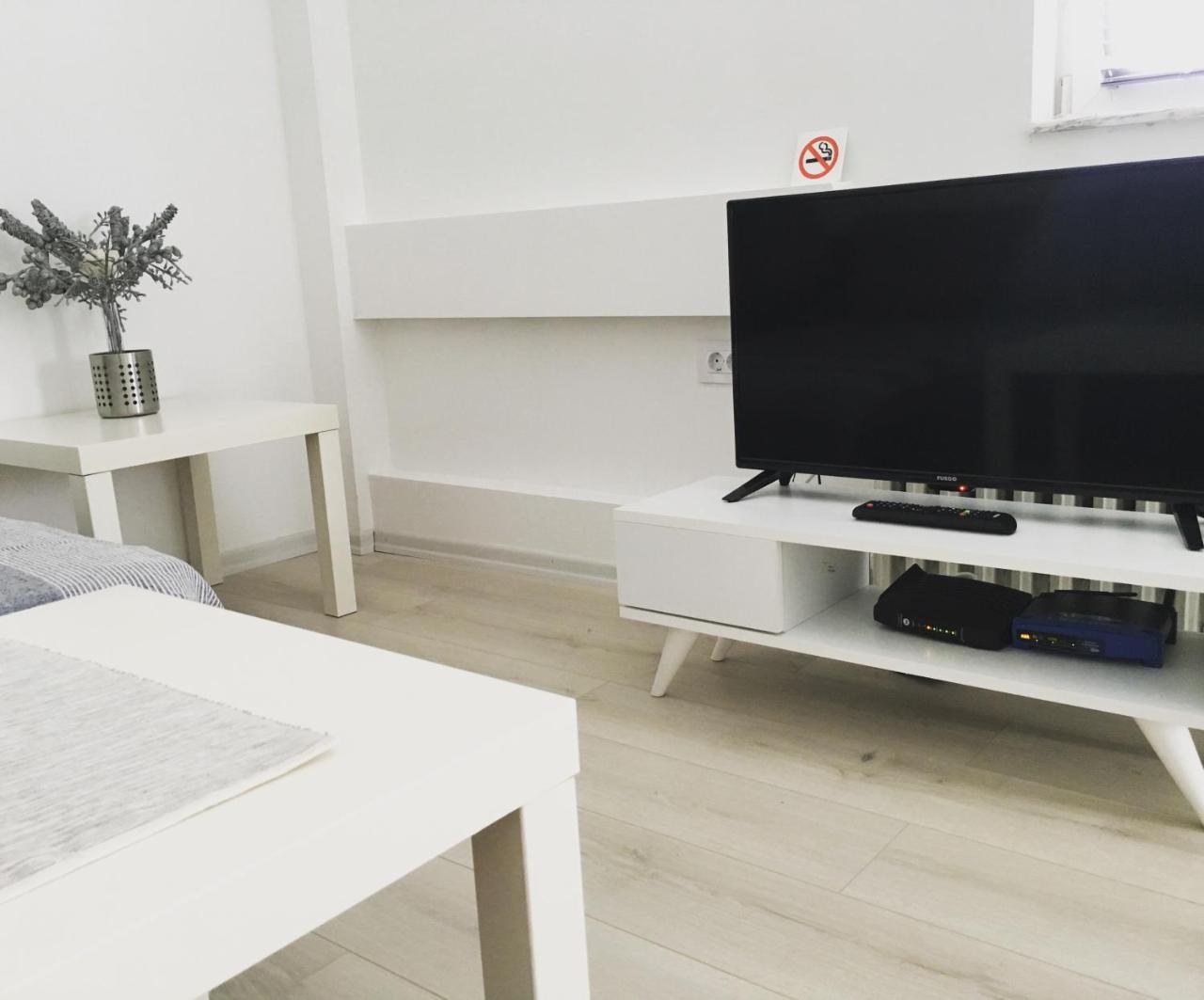 3M Apartment Skopje Center Екстер'єр фото